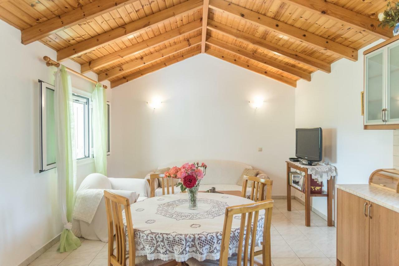 Vitaládes Villa Armonia מראה חיצוני תמונה
